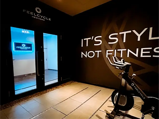 FEELCYCLE 福岡天神