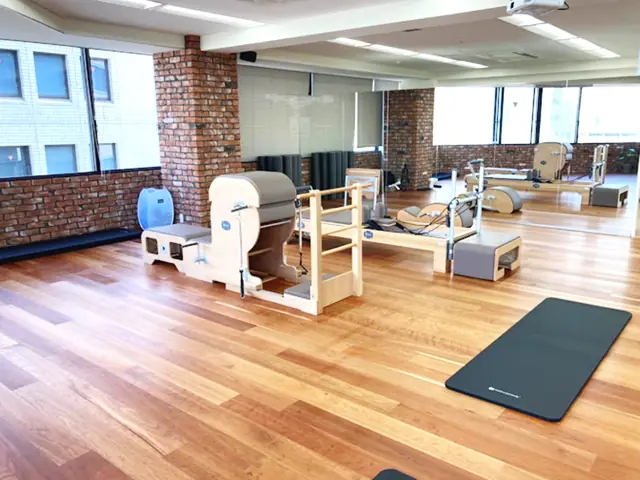 zen place pilates 広島広電1号線 立町