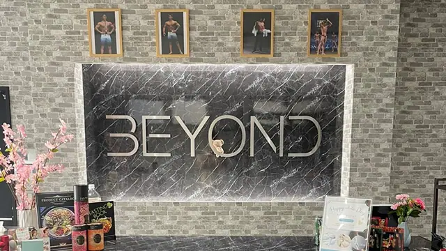 BEYOND 戸塚店