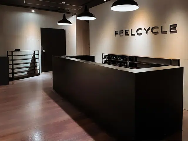 FEELCYCLE 梅田茶屋町