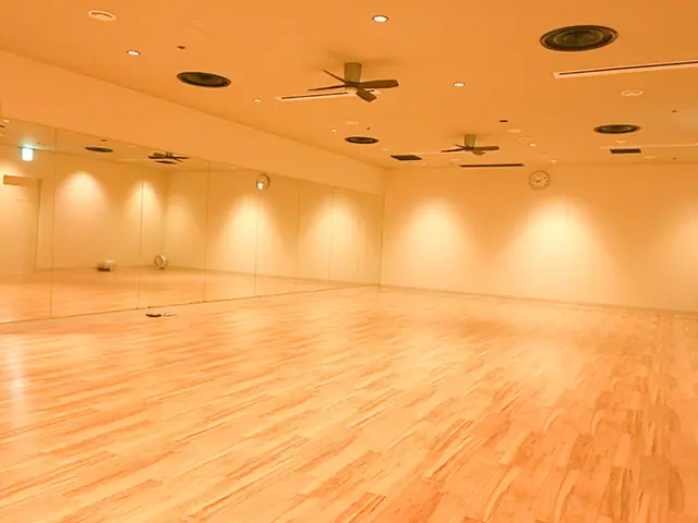 loIve 梅田店（NU茶屋町）