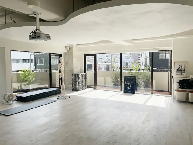 zen place pilates 天神橋筋六丁目
