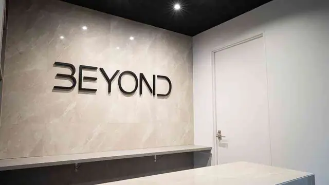 BEYOND 北千住店
