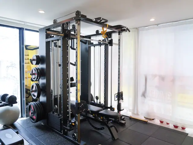 三軒茶屋のパーソナルトレーニングジムELEMENT