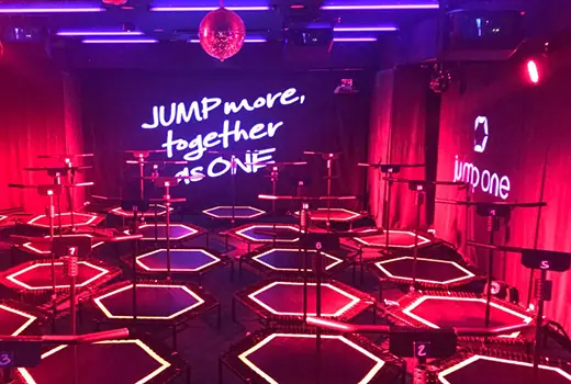 jump one 新宿